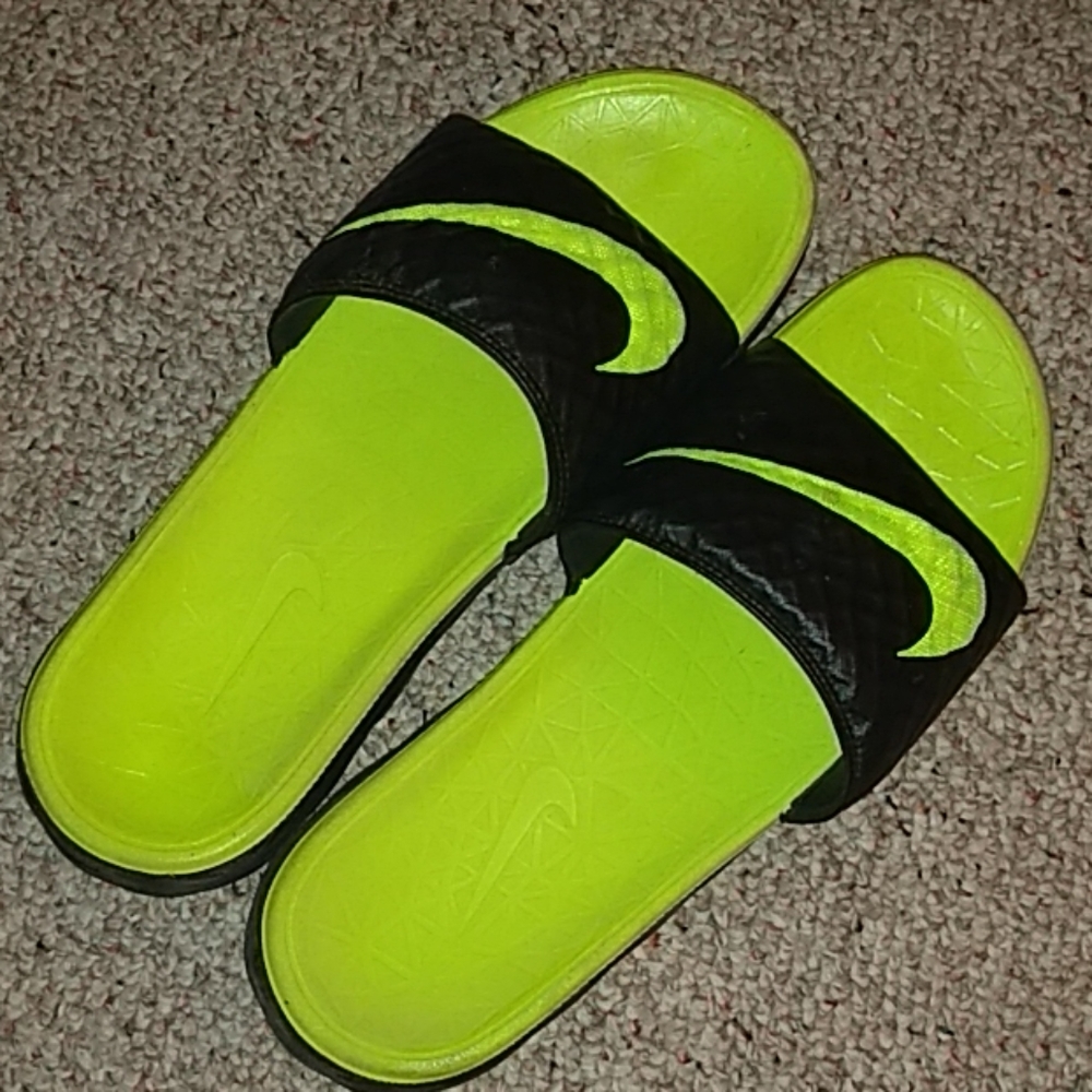 Nike slides